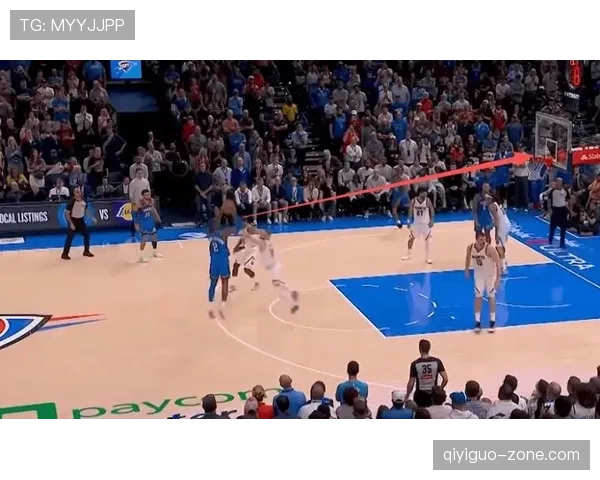 无球掩护接球三分，特伦特拉开空间效率回升