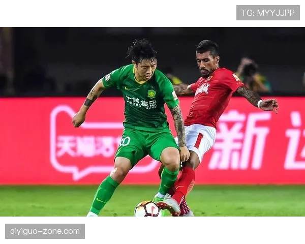 为什么这个任意球判罚让全场哗然？规则细节藏了关键点