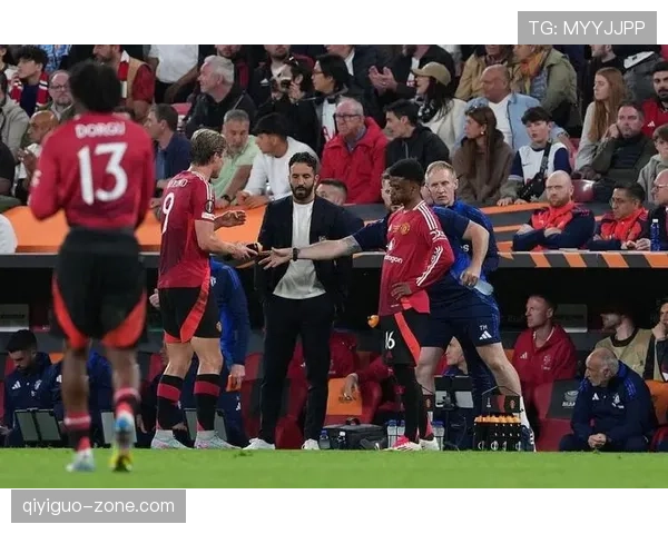 曼联锋线效率问题突出，近期表现波动对争冠形势产生影响