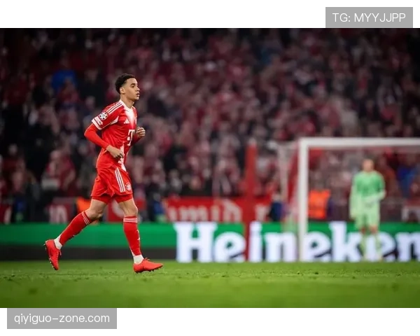 穆西亚拉：欧冠淘汰赛最年轻进球者之一的崛起解析