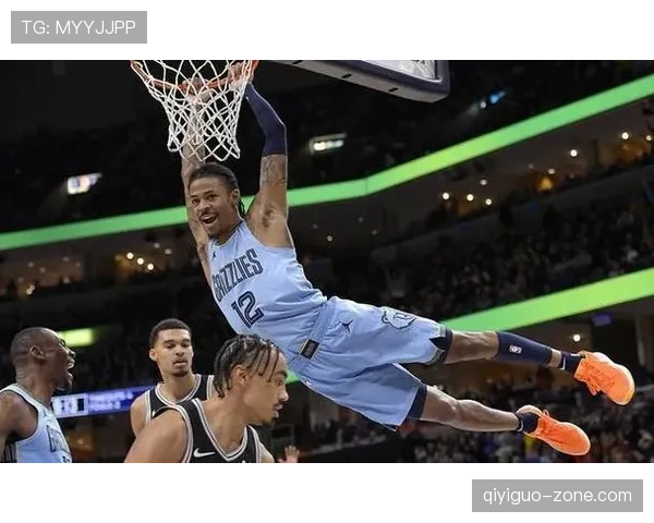 维克托文班亚马挡拆创造35分高效输出，超越新秀同期表现